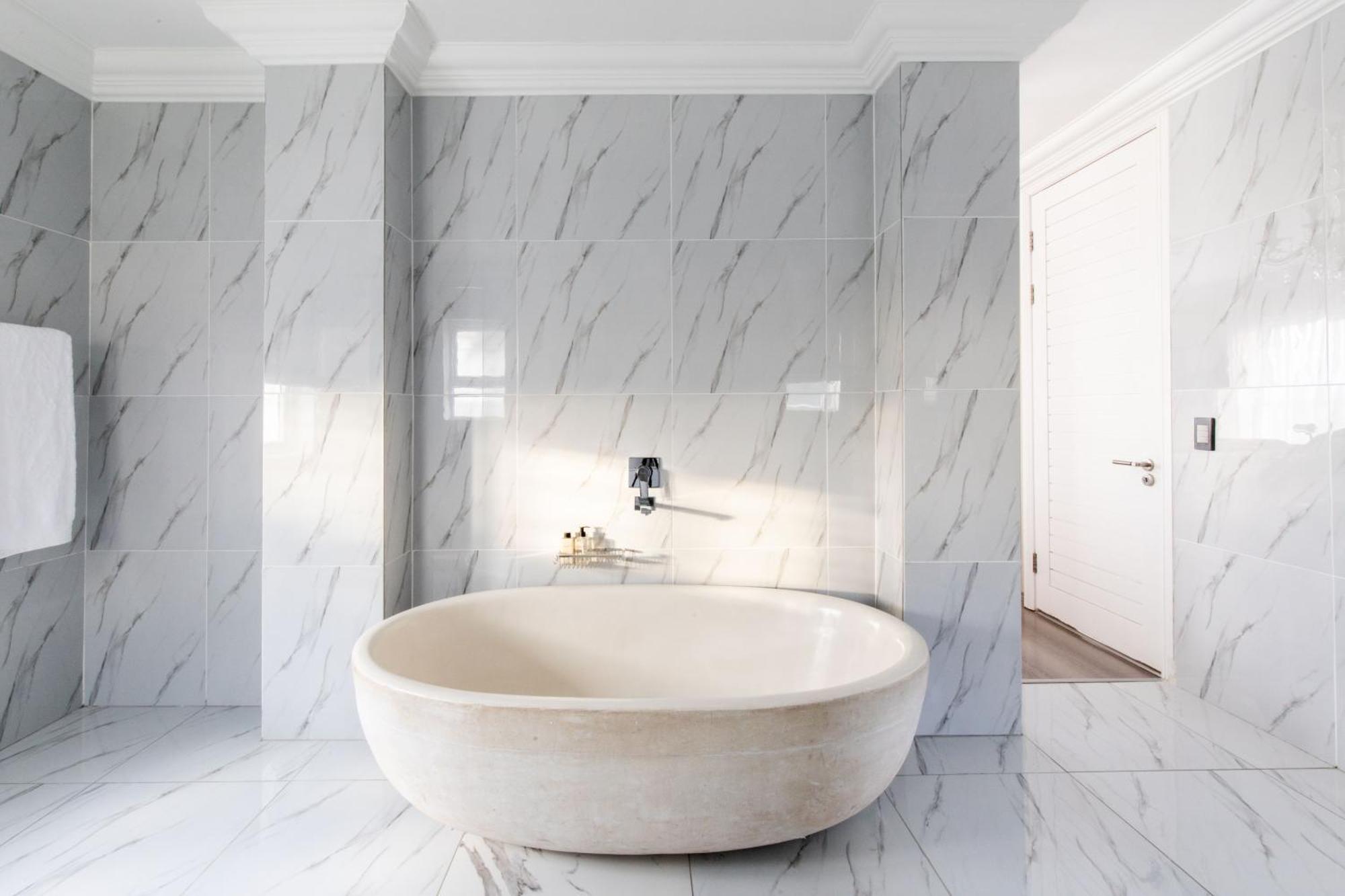 Dolphin Bay Boutique Hotel And Spa Πορτ Ελίζαμπεθ Εξωτερικό φωτογραφία