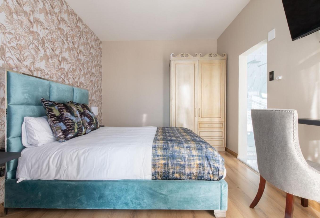 Dolphin Bay Boutique Hotel And Spa Πορτ Ελίζαμπεθ Εξωτερικό φωτογραφία