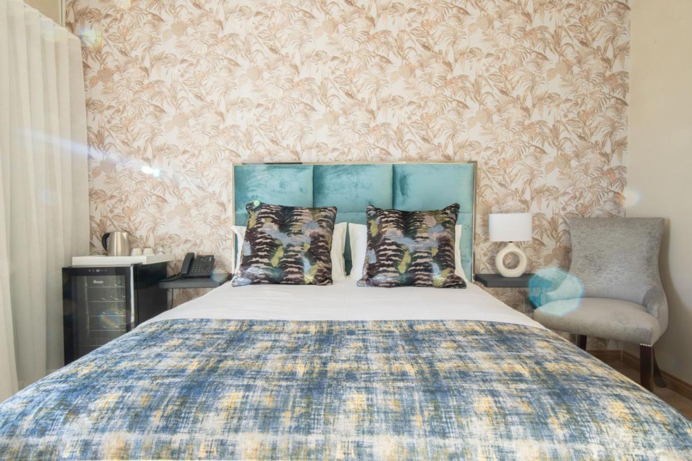 Dolphin Bay Boutique Hotel And Spa Πορτ Ελίζαμπεθ Εξωτερικό φωτογραφία