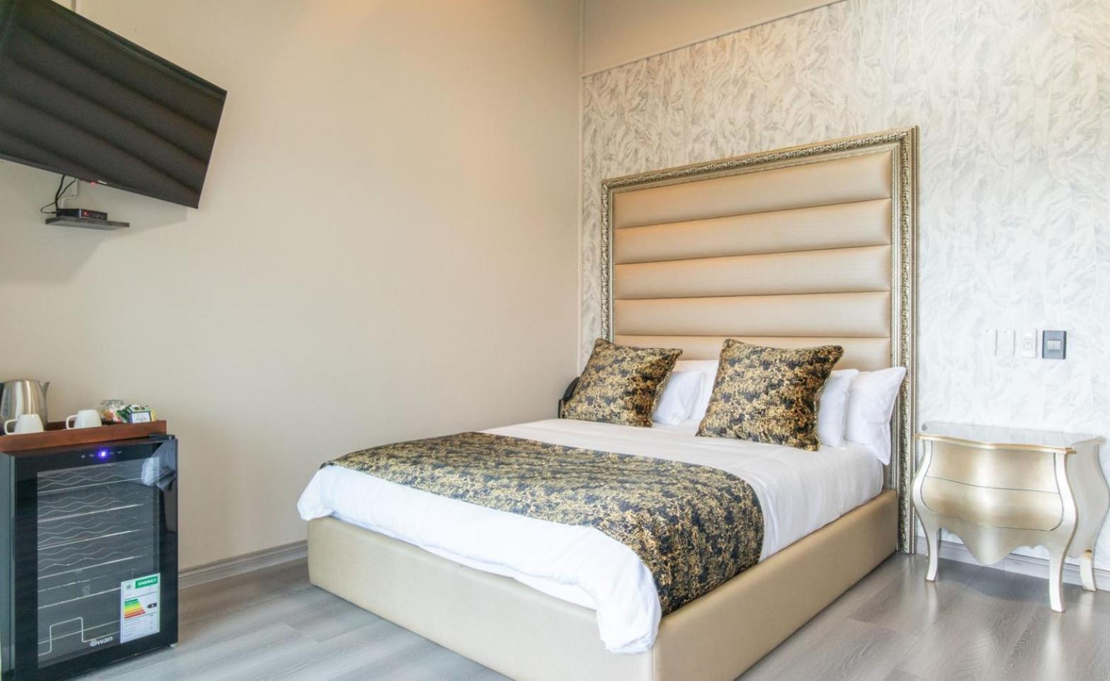 Dolphin Bay Boutique Hotel And Spa Πορτ Ελίζαμπεθ Εξωτερικό φωτογραφία