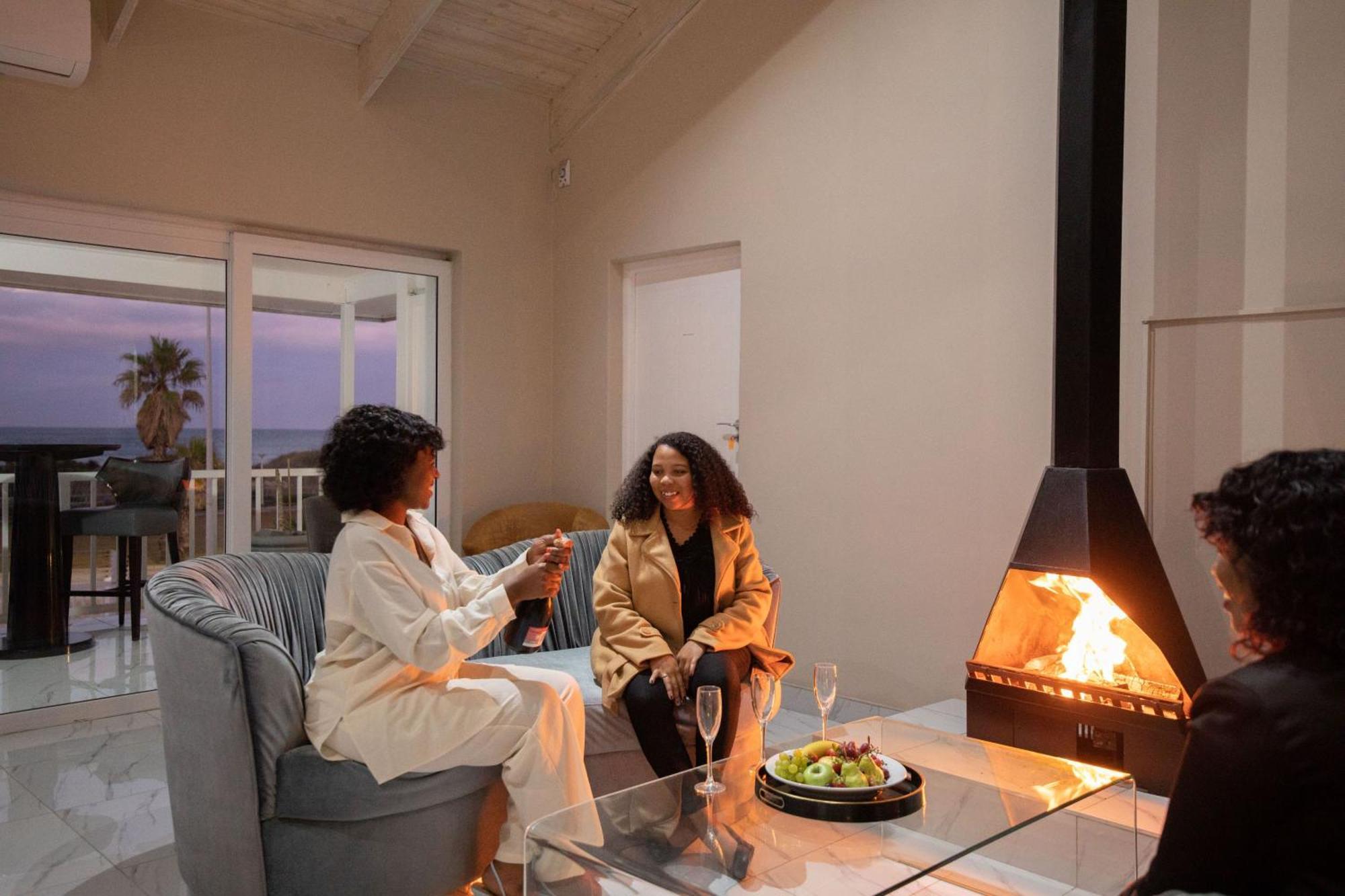 Dolphin Bay Boutique Hotel And Spa Πορτ Ελίζαμπεθ Εξωτερικό φωτογραφία