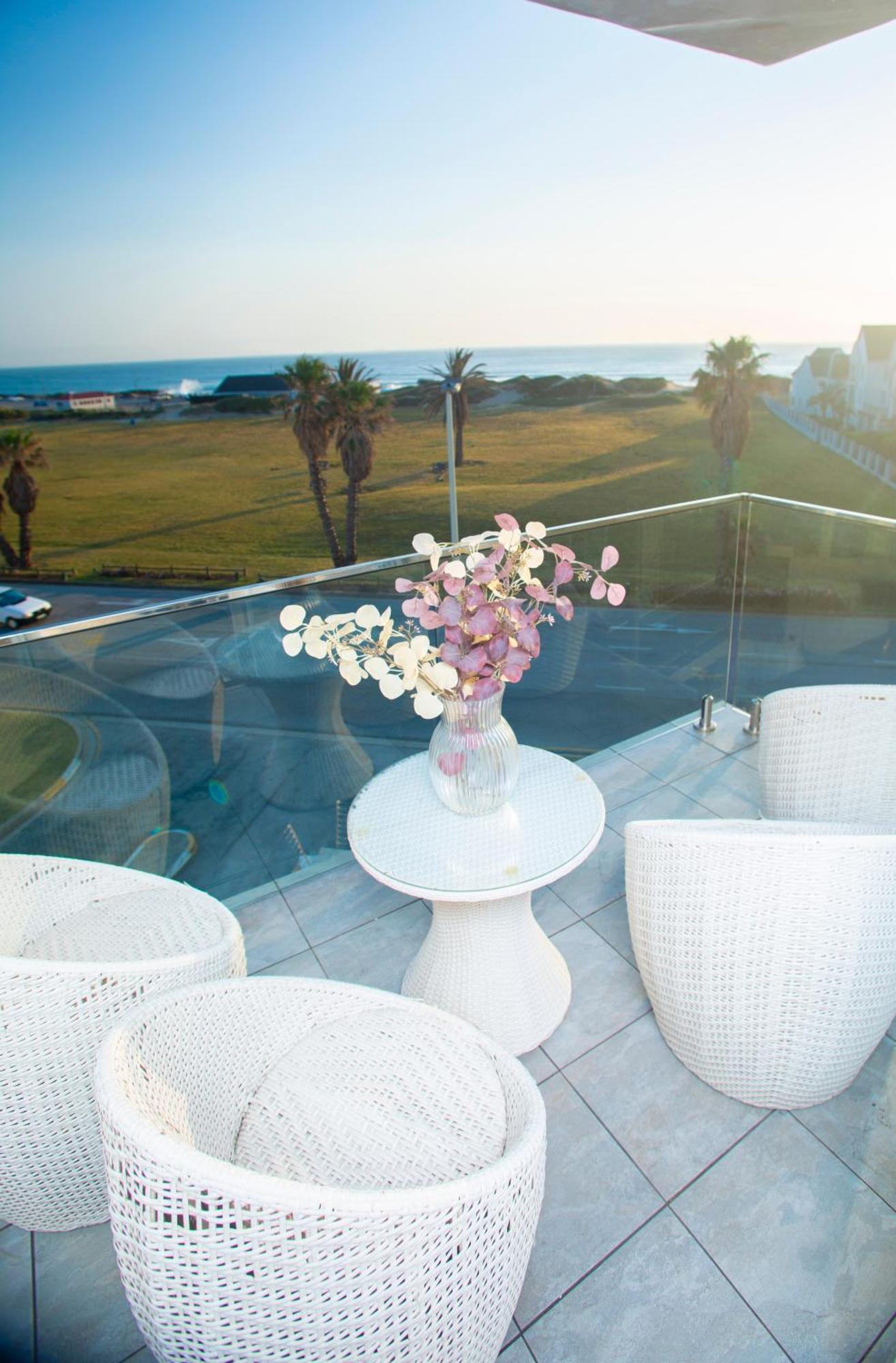 Dolphin Bay Boutique Hotel And Spa Πορτ Ελίζαμπεθ Εξωτερικό φωτογραφία